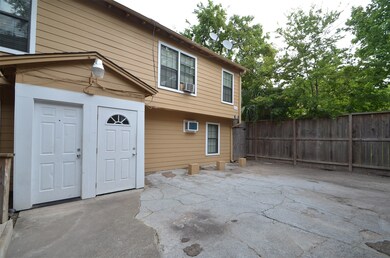 1644 C Hawthorne unit C, Houston, TX 77006 - photo 2