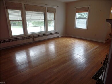 17721 Mccracken Rd, Maple Heights, OH 44137 - photo 6