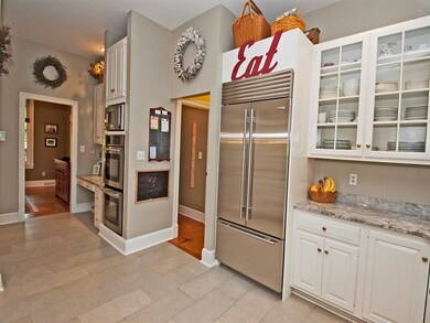 Desk Area, Pantry, and First Floor Large Laundry R