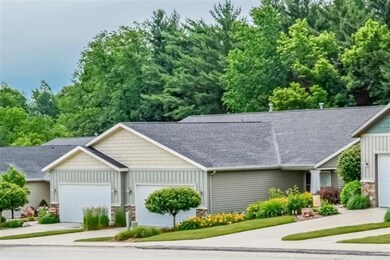 55 Brewer Park Cir unit 18, Grand Rapids, MI 49548 - photo 7