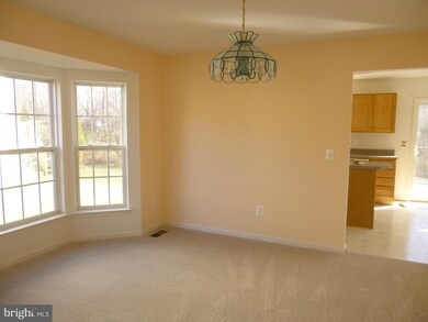 5763 Fincastle Dr, Manassas, VA 20112 - photo 6