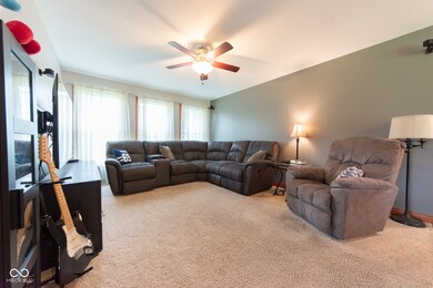 13020 E Otter Creek Ln, Columbus, IN 47203 - photo 6