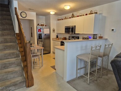 400 Oxford Oak Dr, Columbus, OH 43004 - photo 4