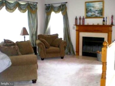 332 Overlook Dr, Occoquan, VA 22125 - photo 4