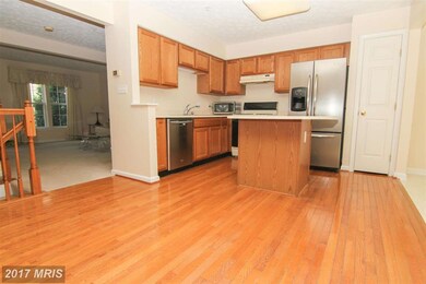 8711 Thornbrook Dr, Odenton, MD 21113 - photo 7