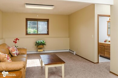 831 Jay Cir Anchorage AK 99516-large-003