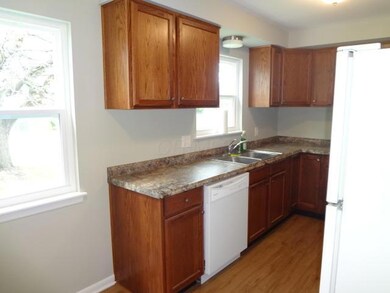 4297 Cody Rd, Columbus, OH 43224 - photo 4