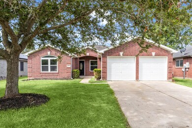 2803 Quail Run Dr, Alvin, TX 77511 - photo 2