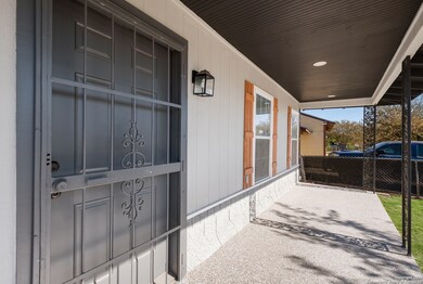 2231 Waverly Ave, San Antonio, TX 78228 - photo 4