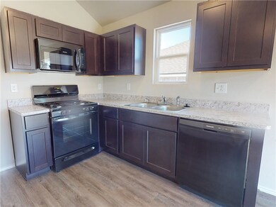 1283 E Sparrow Cir, Fayetteville, AR 72701 - photo 4