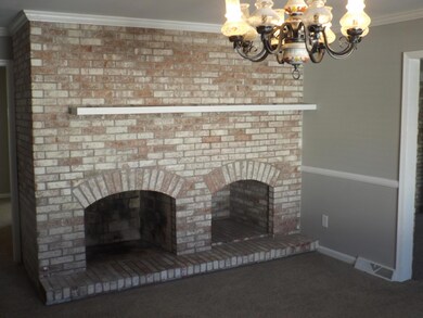 102 Hughes Ave, Berea, KY 40403 - photo 4