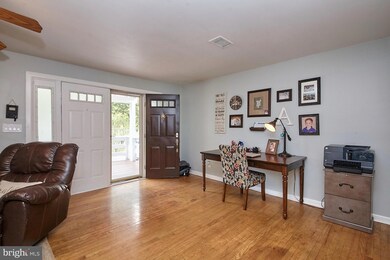 6691 Maxwell Ave, Warrenton, VA 20187 - photo 7