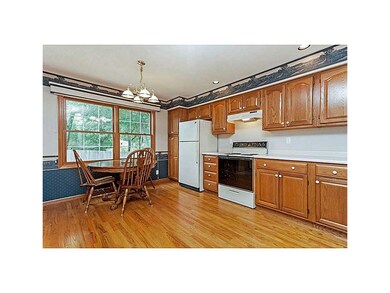 Eat-in Kitchen.