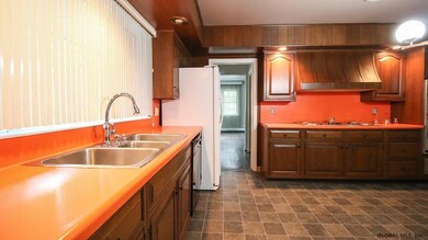 102 Williams Rd, Troy, NY 12180 - photo 6