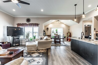 10764 Fieldlight Blvd, Fort Wayne, IN 46835 - photo 4