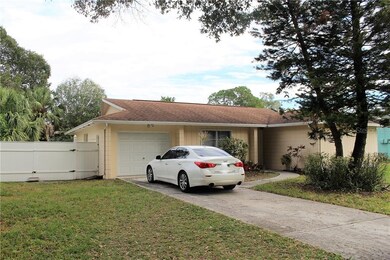 6803 Cresthill Ct, Tampa, FL 33615 - photo 2