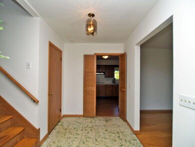 Foyer entry