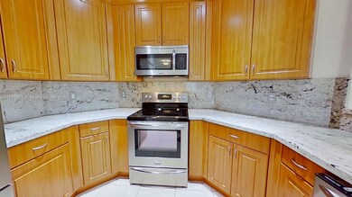 11229 NW 78th Ln, Doral, FL 33178 - photo 4