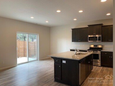 20563 SE Cameron Ave, Bend, OR 97702 - photo 3