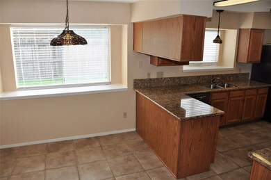 1101 W Castlewood Ave, Friendswood, TX 77546 - photo 7