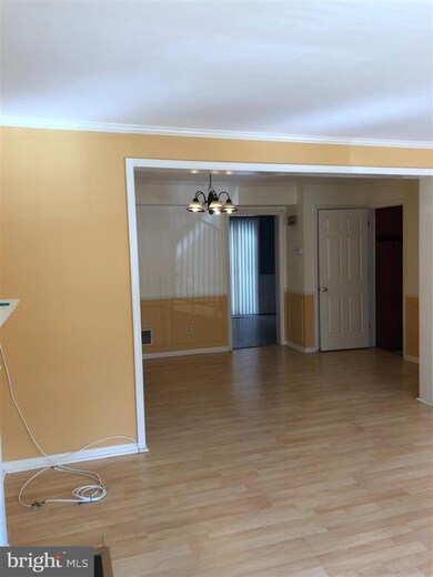 5801 Richardson Mews Square, Halethorpe, MD 21227 - photo 4