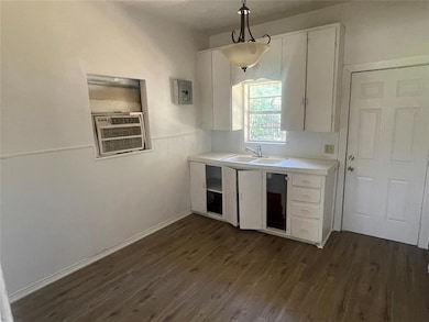 310 N 20th St, Clinton, OK 73601 - photo 3