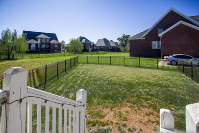 11101 Blade Crest Way, Louisville, KY 40291 - photo 6
