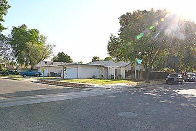 3749 N Ezie Ave, Fresno, CA 93727 - photo 6