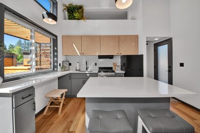 61304 SE Wizard Ln unit 10, Bend, OR 97702 - photo 7