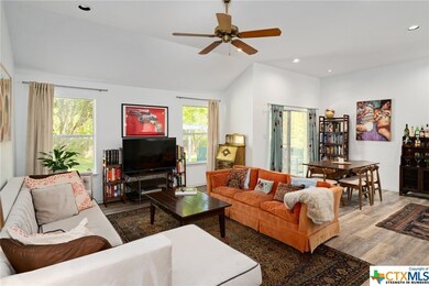 1921 Lisa Ln, San Marcos, TX 78666 - photo 4