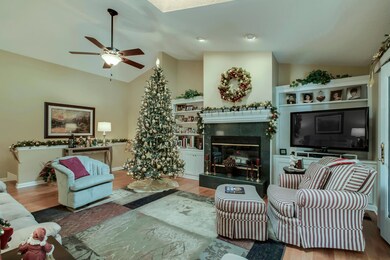 05_152 Oostanali Way_Living02