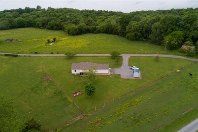 1432 Old Center Church Rd, Shelbyville, TN 37160 - photo 5