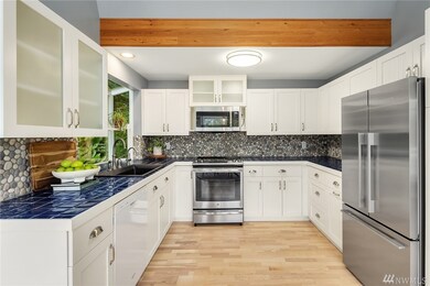 8409 E Mercer Way, Mercer Island, WA 98040 - photo 6