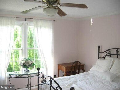 631 Budleigh Cir, Lutherville Timonium, MD 21093 - photo 2