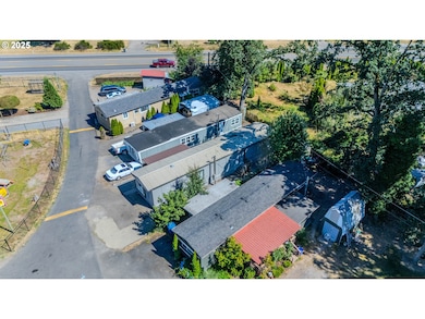 1065 S Pacific Hwy unit 4, Woodburn, OR 97071 - photo 7