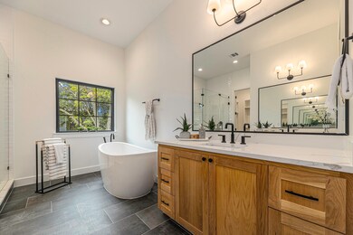 1429 Columbia St, Houston, TX 77008 - photo 6