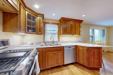 7 Guilford Rd, Milton, MA 02186 - photo 5