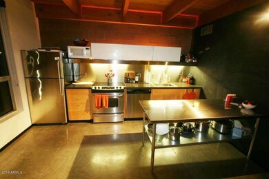 R11 - Kitchen2