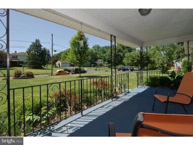 37 Neshaminy Dr, Warminster, PA 18974 - photo 3