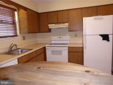 112 Allem Ln unit 112, Perkasie, PA 18944 - photo 7