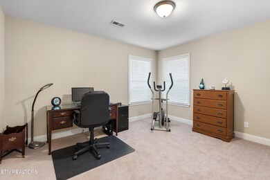 28-335 Flora Dr-24