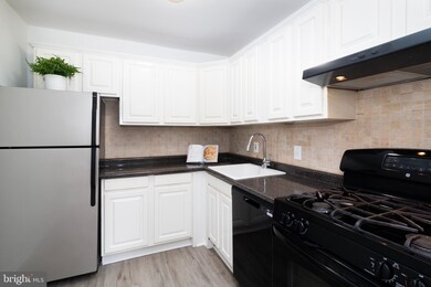 10566 Twin Rivers Rd unit D2, Columbia, MD 21044 - photo 3