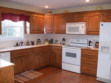 814 Brook Forest Rd, Nixa, MO 65714 - photo 5