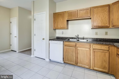 2018 Cooper Point Ct, Odenton, MD 21113 - photo 3