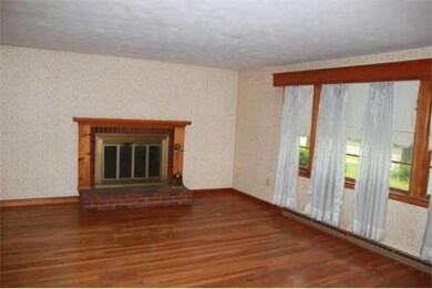 336 Pleasant St, Franklin, MA 02038 - photo 3