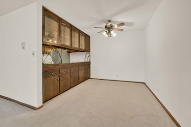 10351 Menard Ave unit 322, Oak Lawn, IL 60453 - photo 6