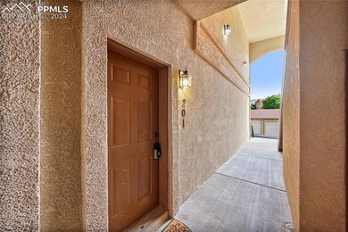 1635 Little Bear Creek Point unit 6, Colorado Springs, CO 80904 - photo 3