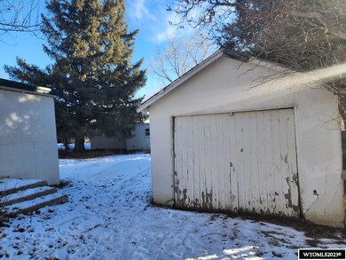 847 & 847 1/2 N Desmet, Buffalo, WY 82834 - photo 3