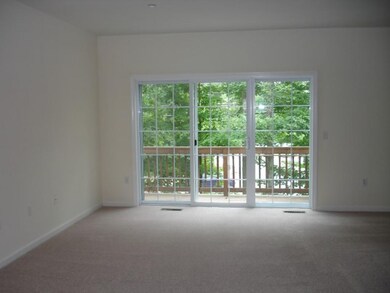 39 Hackett Hill Rd unit 33, Manchester, NH 03102 - photo 6