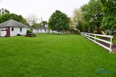 607 W Main St, Woodville, OH 43469 - photo 5